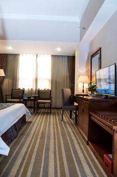 New Plum Garden Seasons Hotel - Shenzhen Zhucun  Esterno foto
