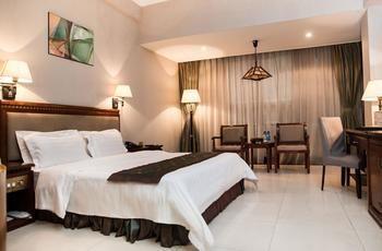 New Plum Garden Seasons Hotel - Shenzhen Zhucun  Esterno foto